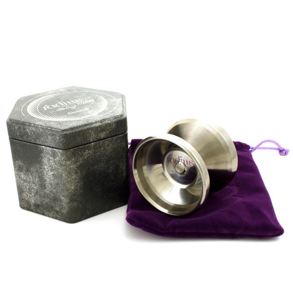 Radius Ti (with Photo Card) - C3yoyodesign